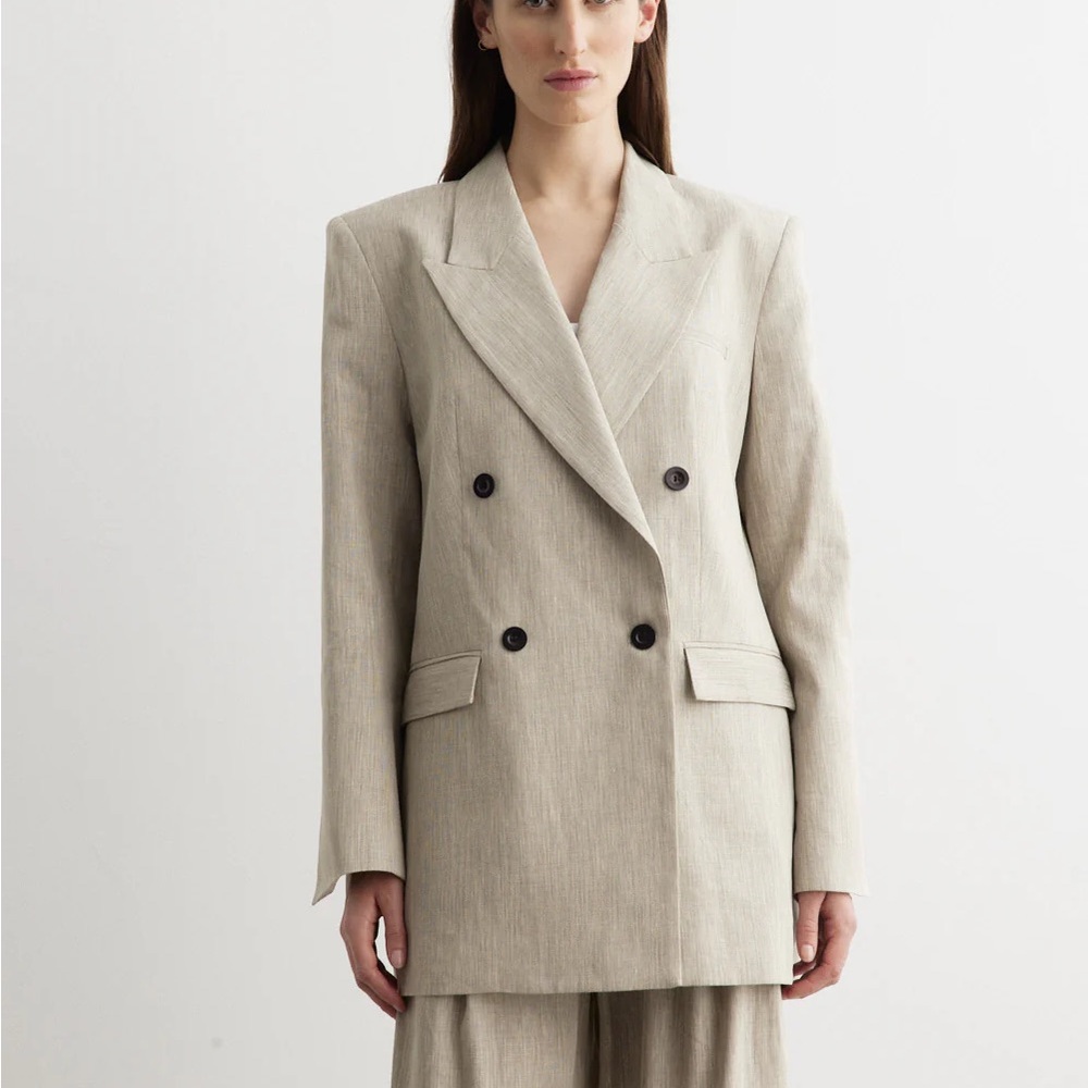 Elegant Women's Light Beige Double-Breasted Blazer
